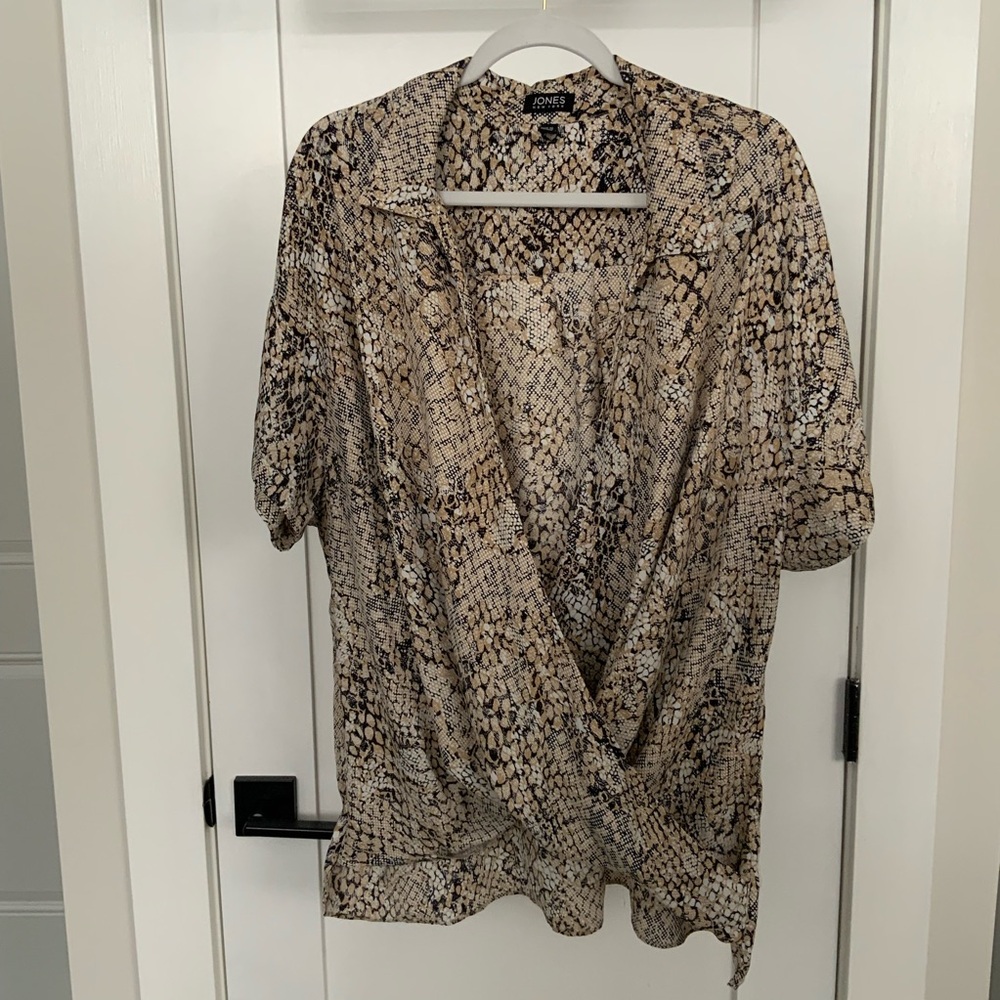 Chic Snake Print Women’s Top
